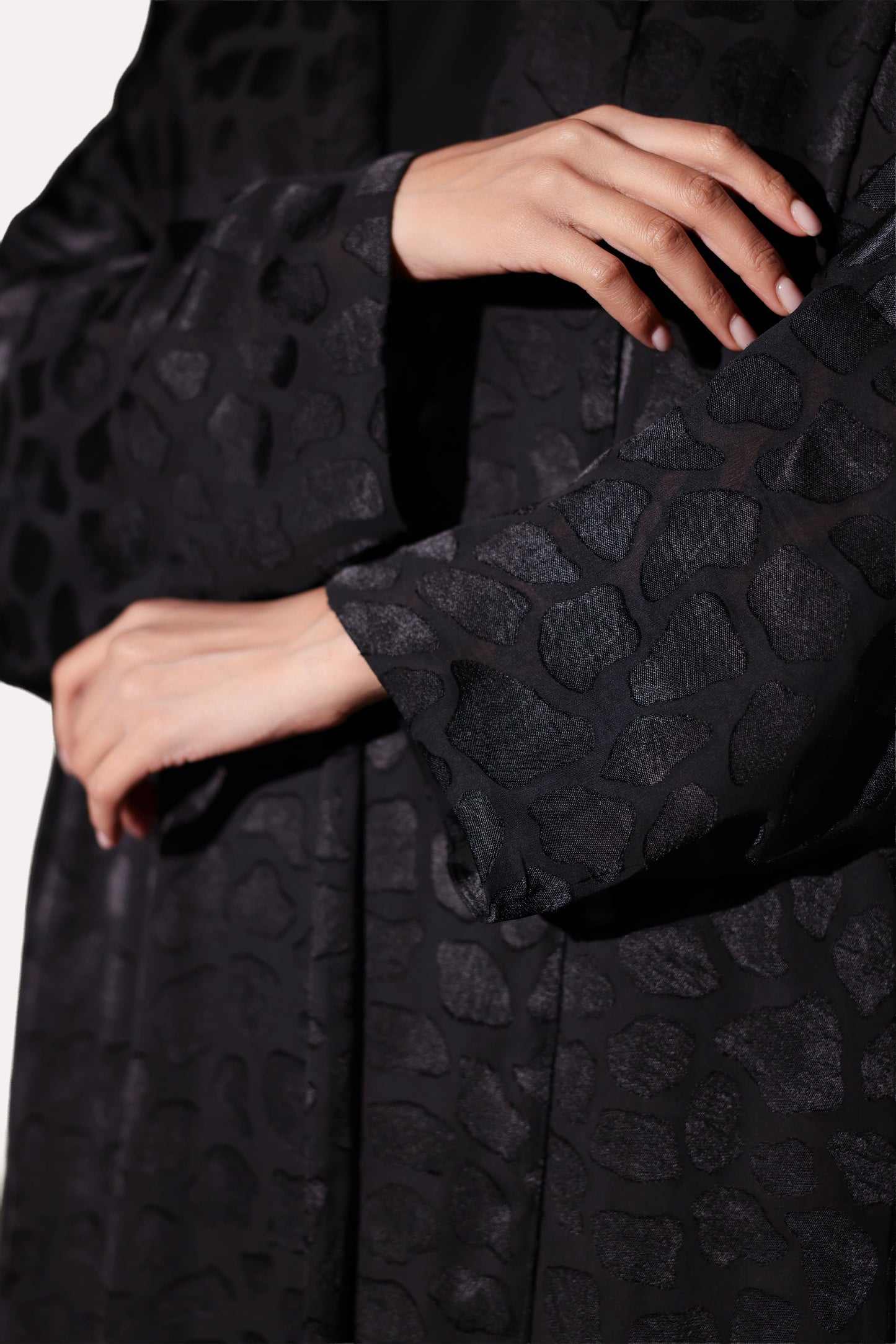 Leopard Dot Bisht Abaya