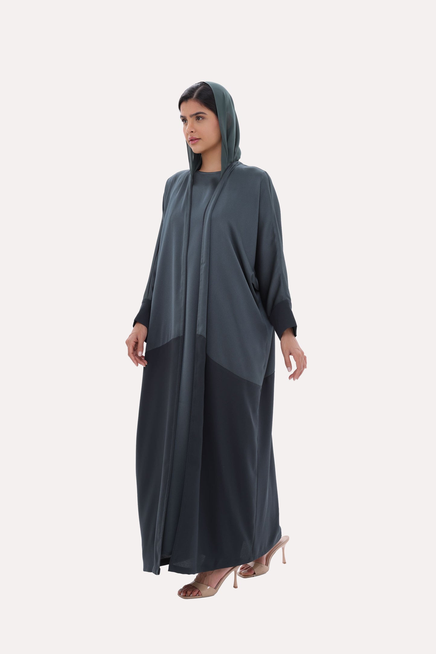 Reverse Bisht Abaya
